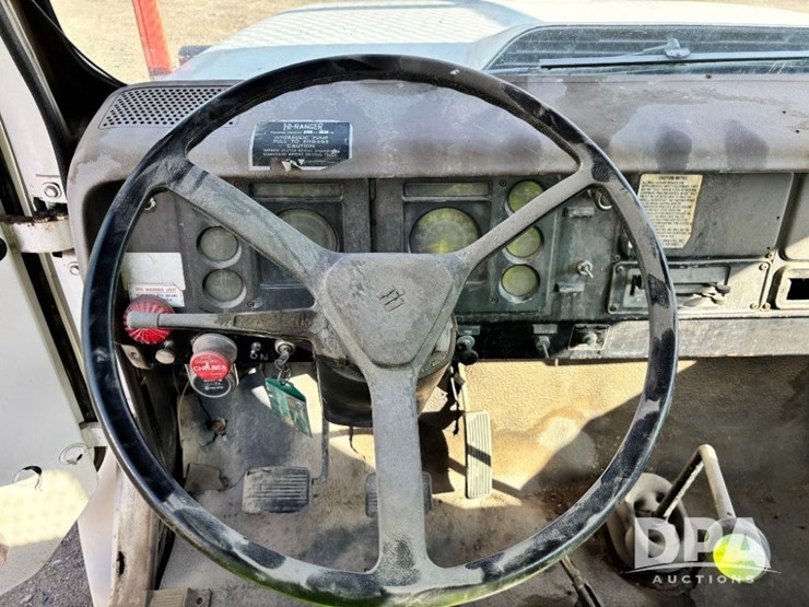 1981-international-1754-bucket-truck-(gp11561,-unit-78228)-image-79