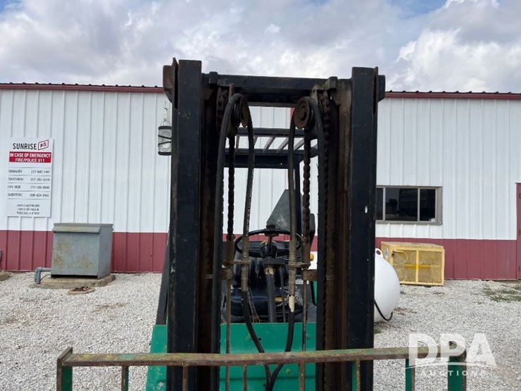 clark-gps25mc-forklift-(jn3106,-unit-3002)-image-11