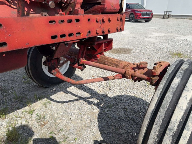 farmall-560-diesel-image-27