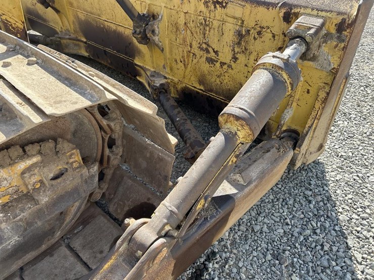 komatsu-d65px-image-13