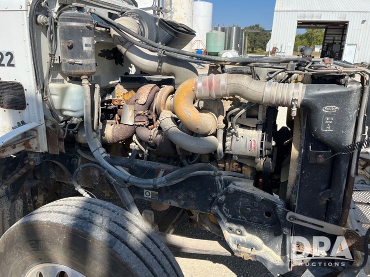 2007-peterbilt-386-image-57