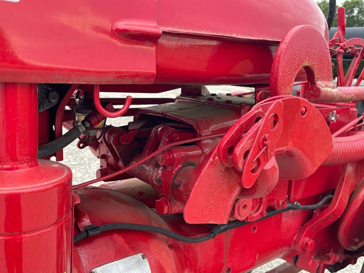 farmall-140-image-27