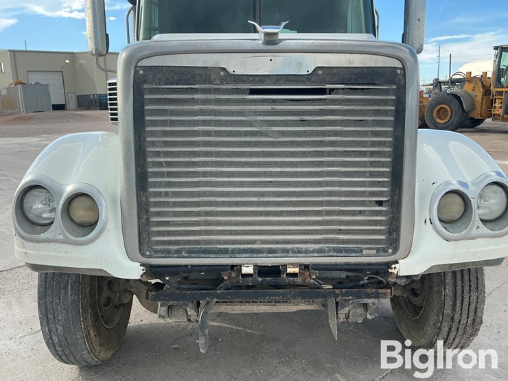2013-freightliner-coronado-132-image-10