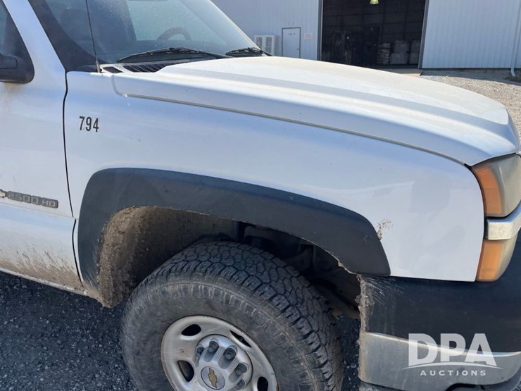 2003-chevrolet-2500hd-image-25