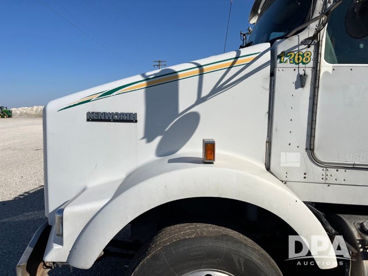 2005-kenworth-t800-image-13