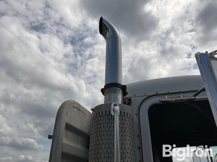 1991-peterbilt-378-image-13