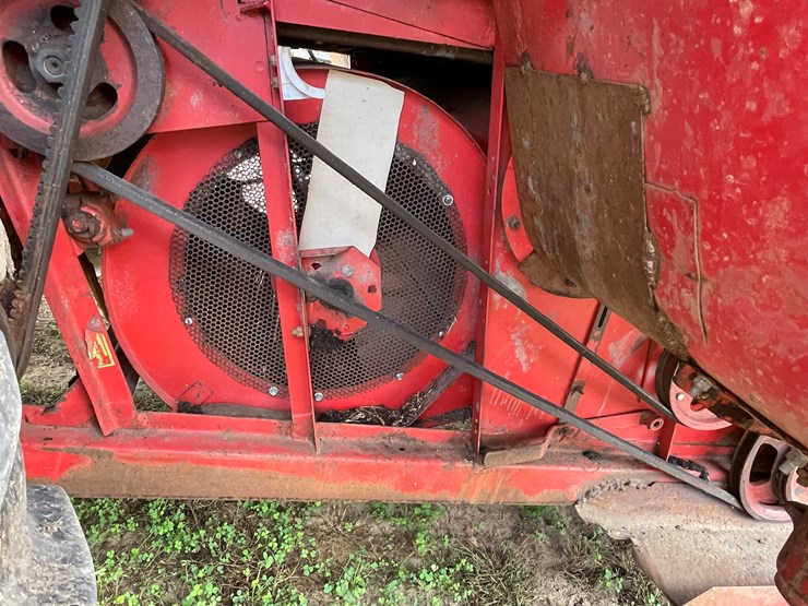 massey-ferguson-510-image-21