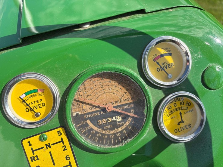 1957-oliver-super-55-image-11
