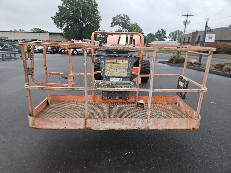 2006-jlg-600s-image-2