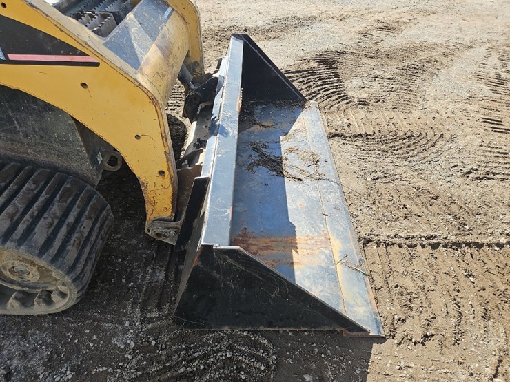 2004-caterpillar-257b-image-13