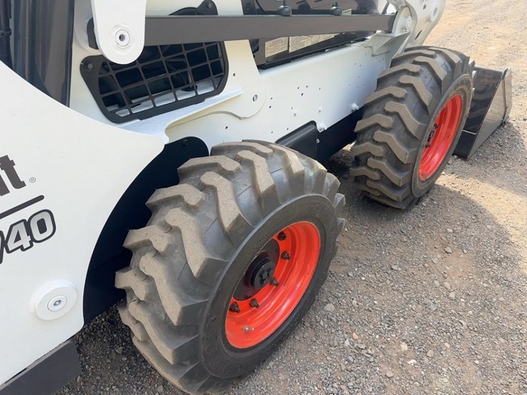 2019-bobcat-s740-image-12