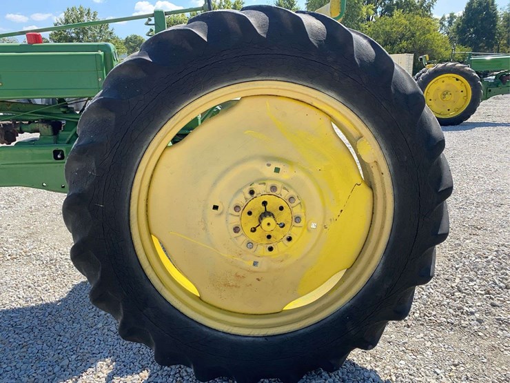 john-deere-b-image-33