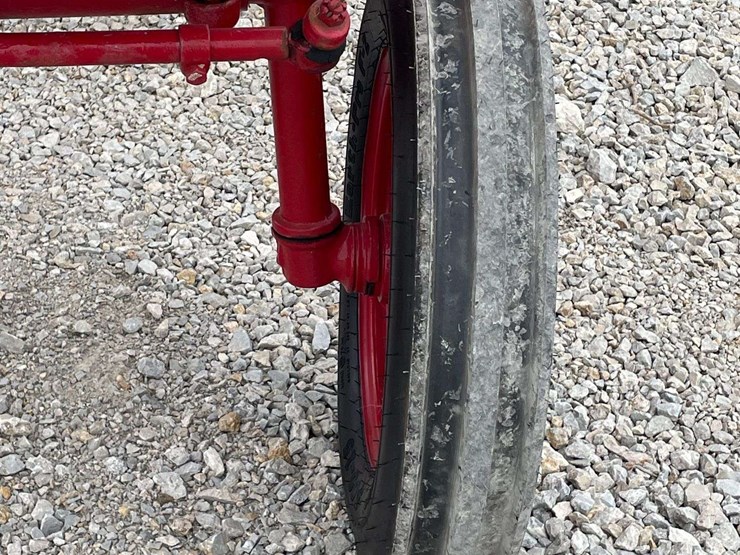 farmall-140-image-17