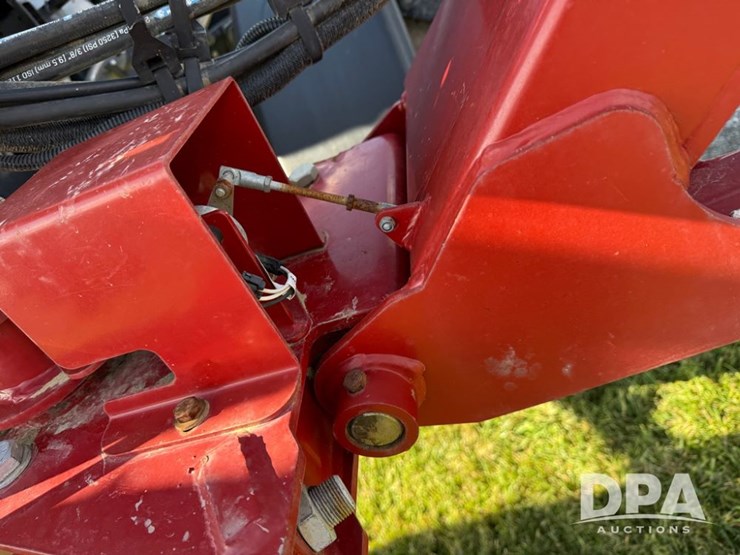 2018-case-ih-patriot-3340-image-38