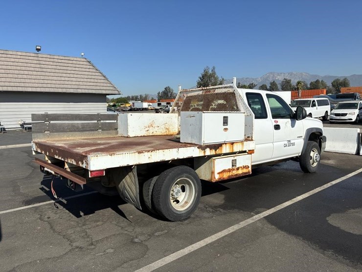 2005-chevrolet-3500-image-4