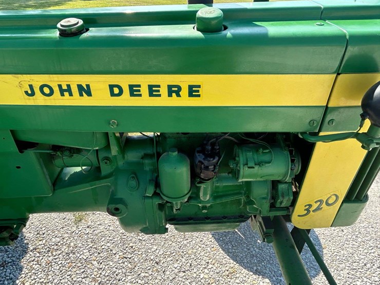1956-john-deere-320u-image-7