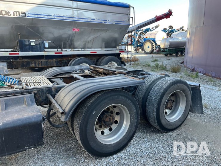 2005-kenworth-t800-image-11