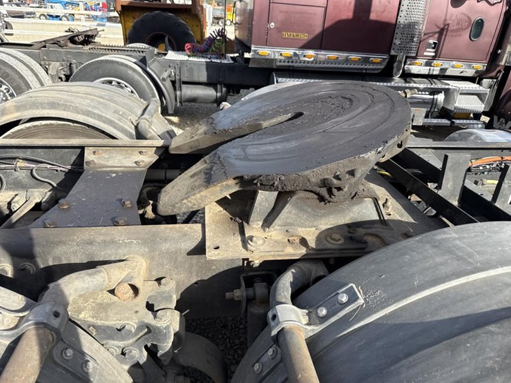 2009-kenworth-w900-image-31