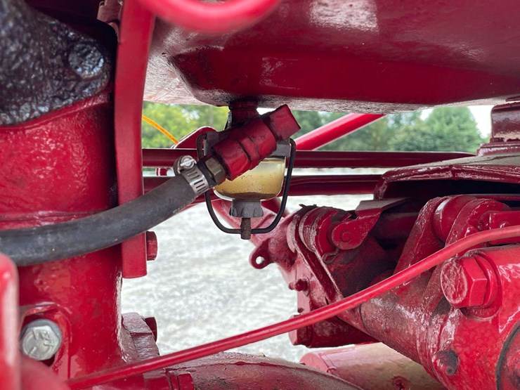 farmall-140-image-28