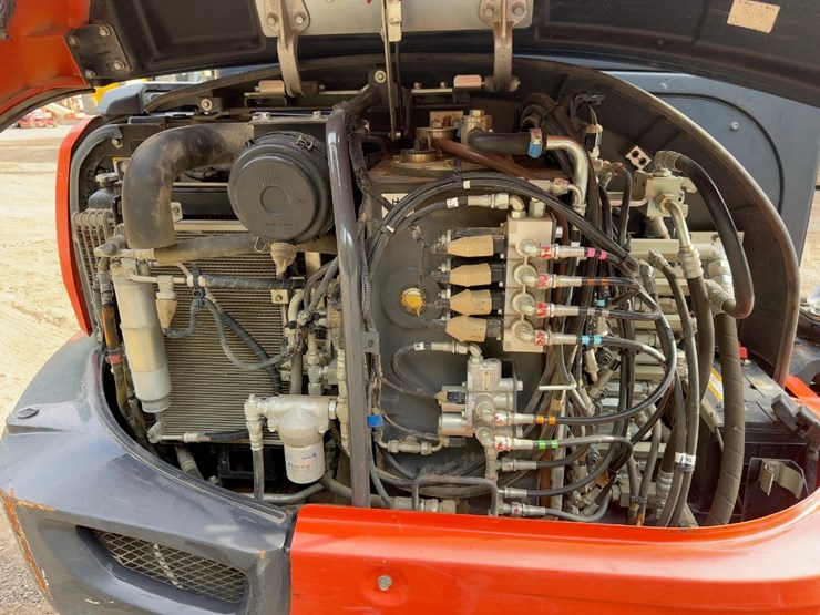 2019-kubota-kx040-4-image-26
