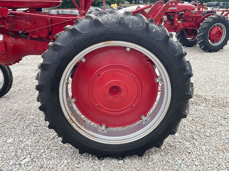 farmall-130-image-42