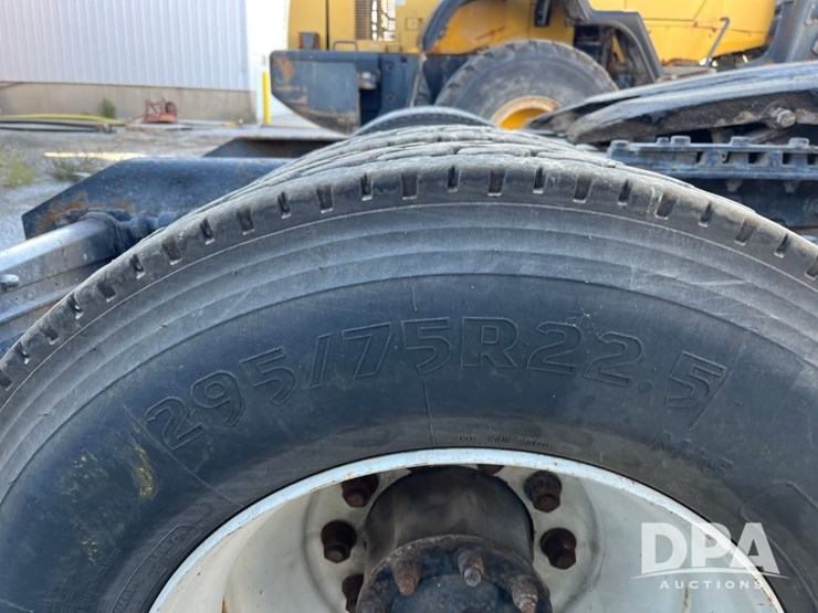 2005-kenworth-t800-image-27