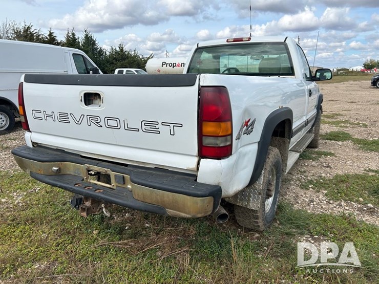 2002-chevrolet-2500hd-image-5