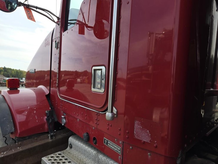 2002-kenworth-t800-image-17