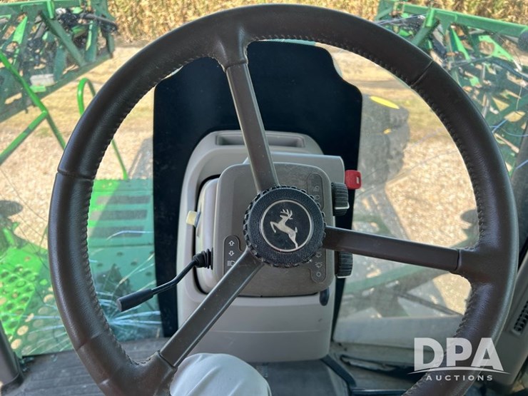 2019-john-deere-r4045-image-41