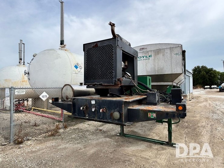2015-behnke-dry-tender-trailer-(gp11556)-image-3