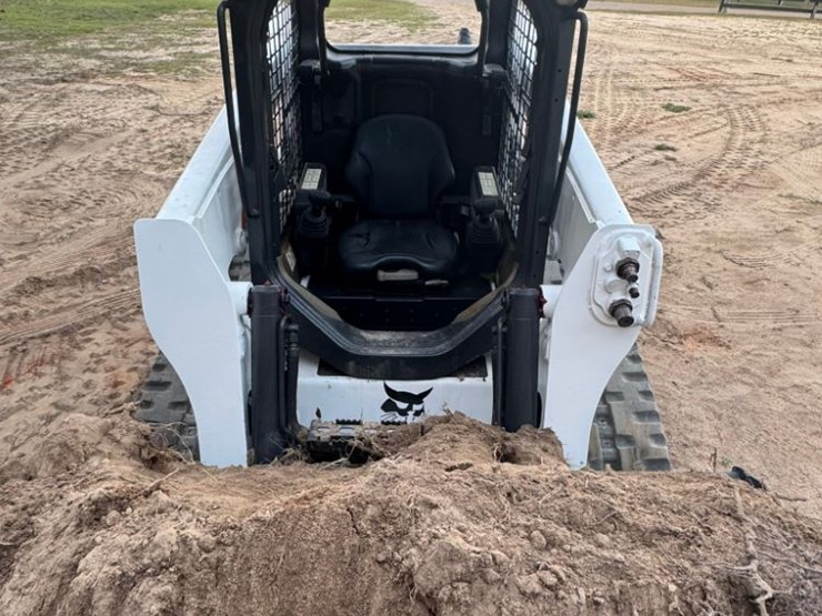 2015-bobcat-t630-image-2
