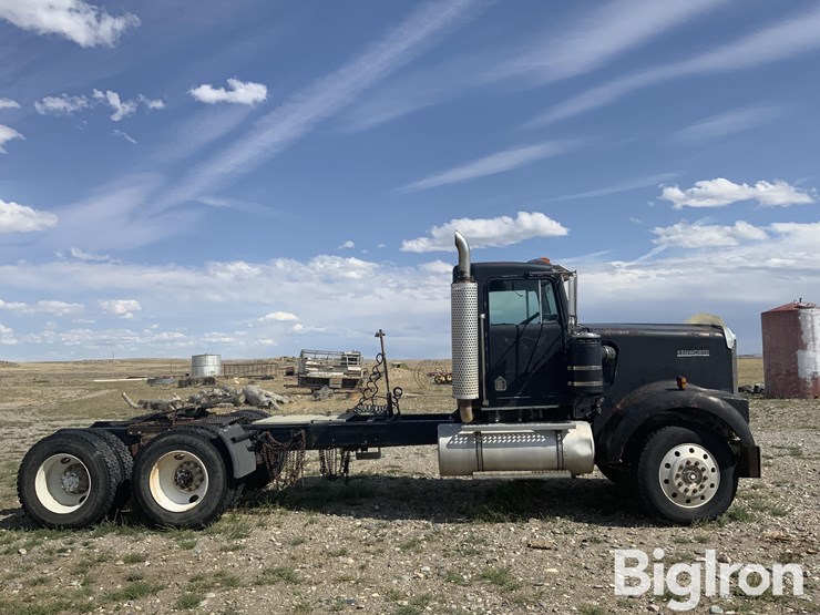 1983-kenworth-w900-image-4