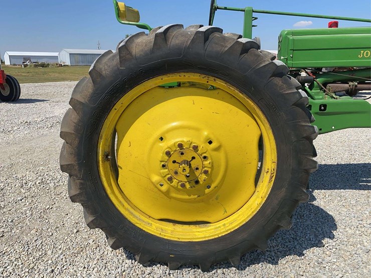 john-deere-b-image-31