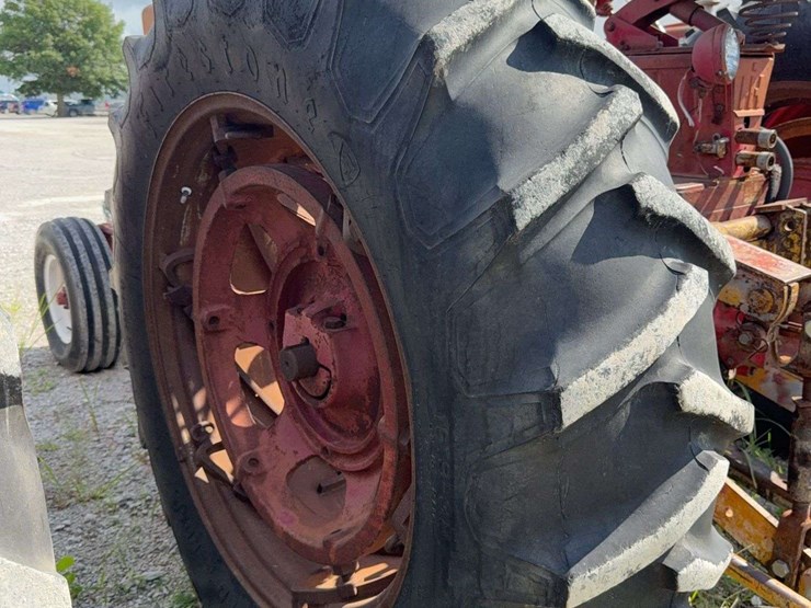 farmall-560-diesel-image-20