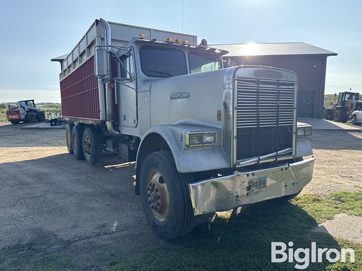 1985-freightliner-flc120-image-3