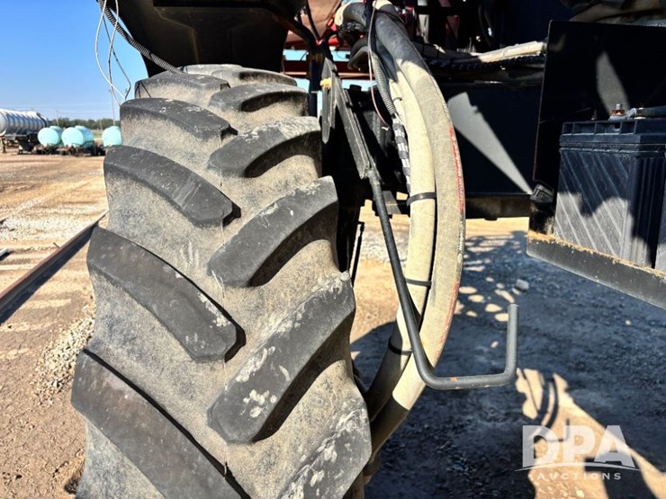2015-case-ih-patriot-4440-image-56