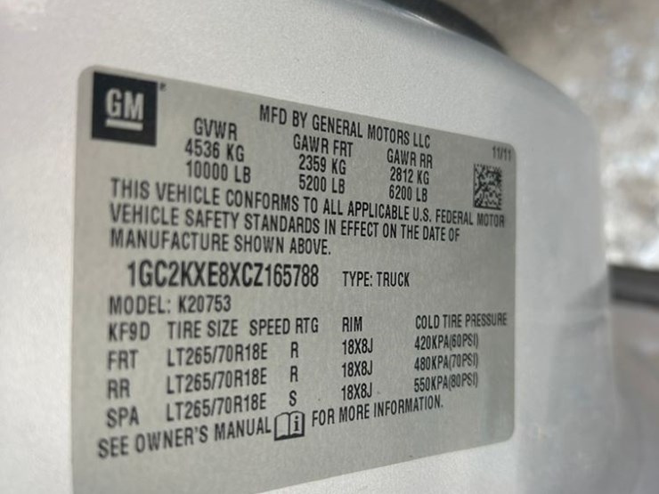 2012-chevrolet-2500hd-image-30