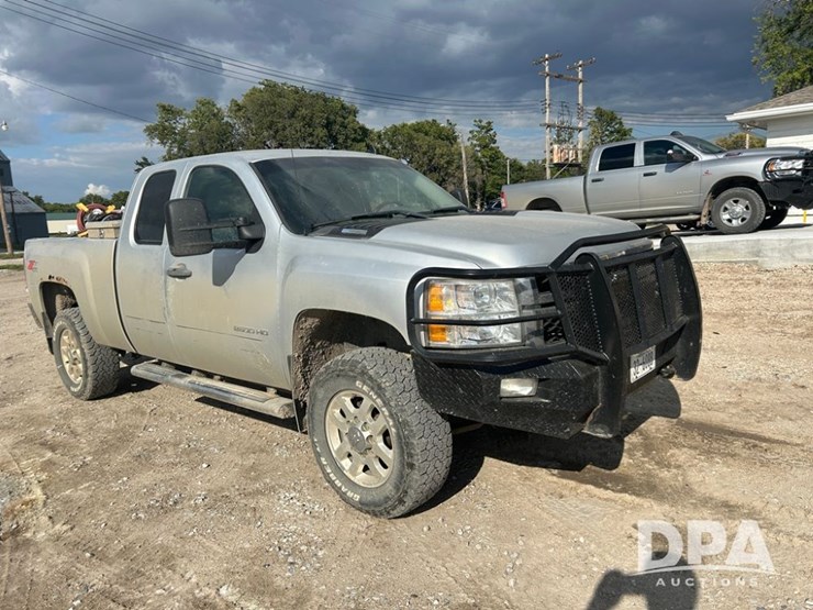 2012-chevrolet-2500hd-image-29