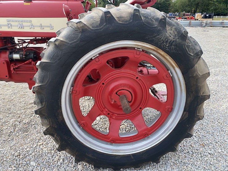 farmall-350-diesel-image-39