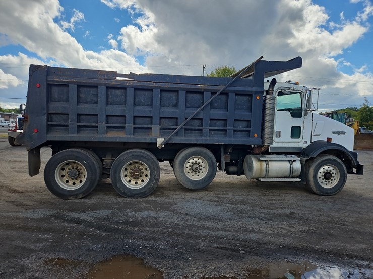 2001-kenworth-t800-image-6