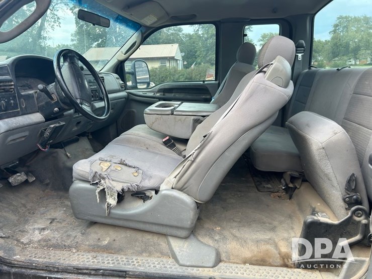 2005-ford-f350-xlt-image-25