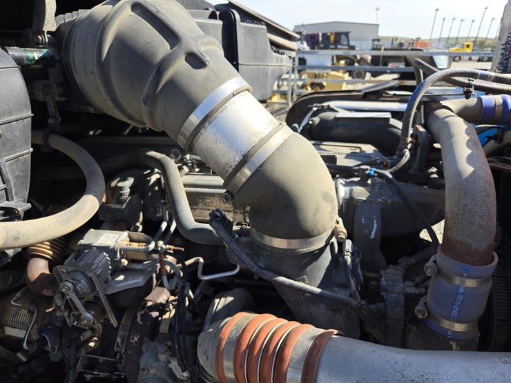 2017-kenworth-t880-image-59