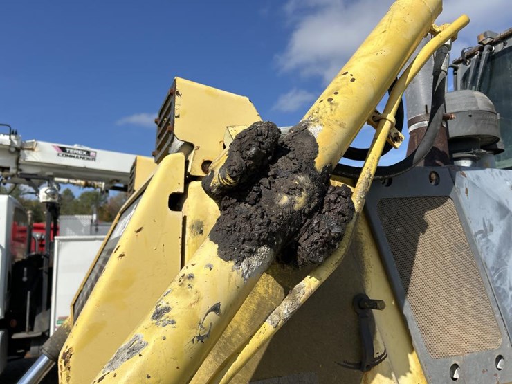 komatsu-d65px-image-17