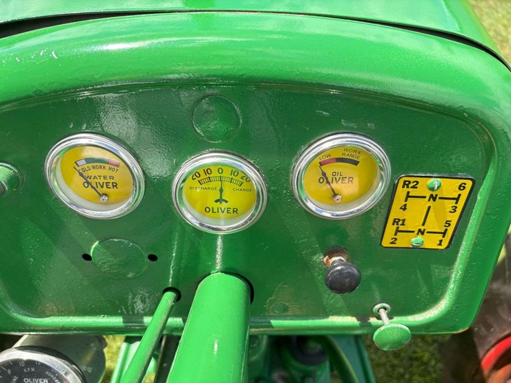 1957-oliver-super-77-image-12