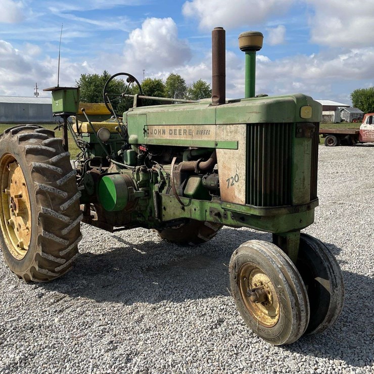 JOHN DEERE 720