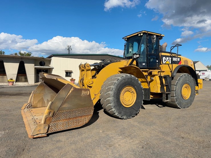 2016-caterpillar-980m-image-1