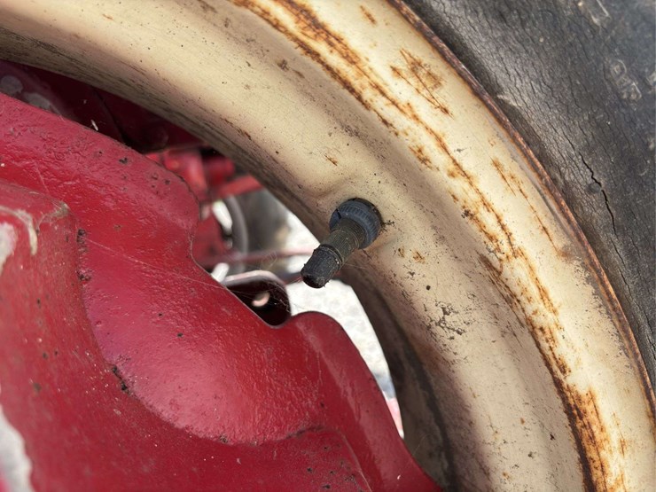 farmall-culti-vision-b-image-38