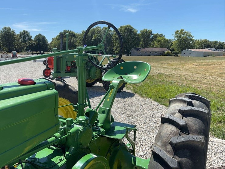 john-deere-h-image-44