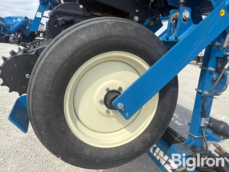 2019-kinze-3600-image-13