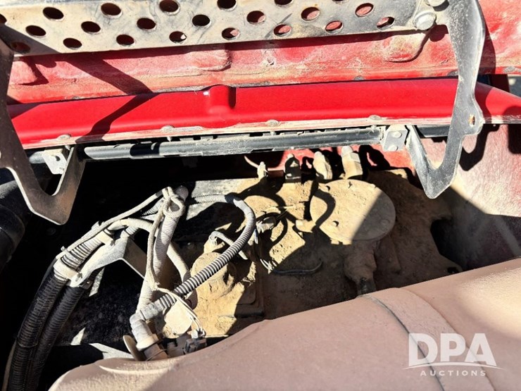 2015-case-ih-patriot-4440-image-103